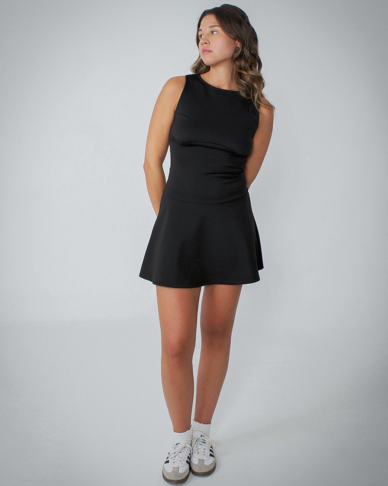 LITTLE BLACK DRESS FOR WOMEN | Mini vestido negro con falda con vuelo